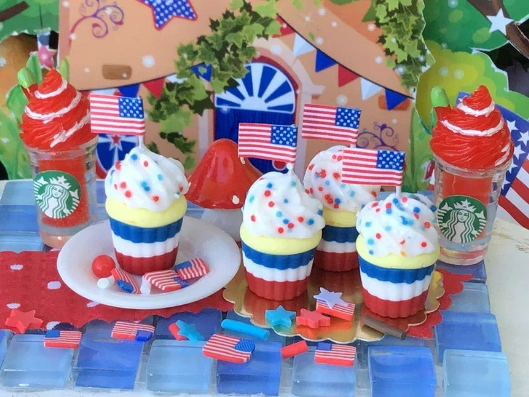 Visit me here: https://fxo.co/EJqR
Make your 4th of July fairy garden celebration festive with these patriotic cupcakes. They are 1:6 in size perfect for your dolls!🍉❤️💙🤍
#fairylover #fourthofjuly #Sweet #gigthemagicalchicfairy #quotesforlife